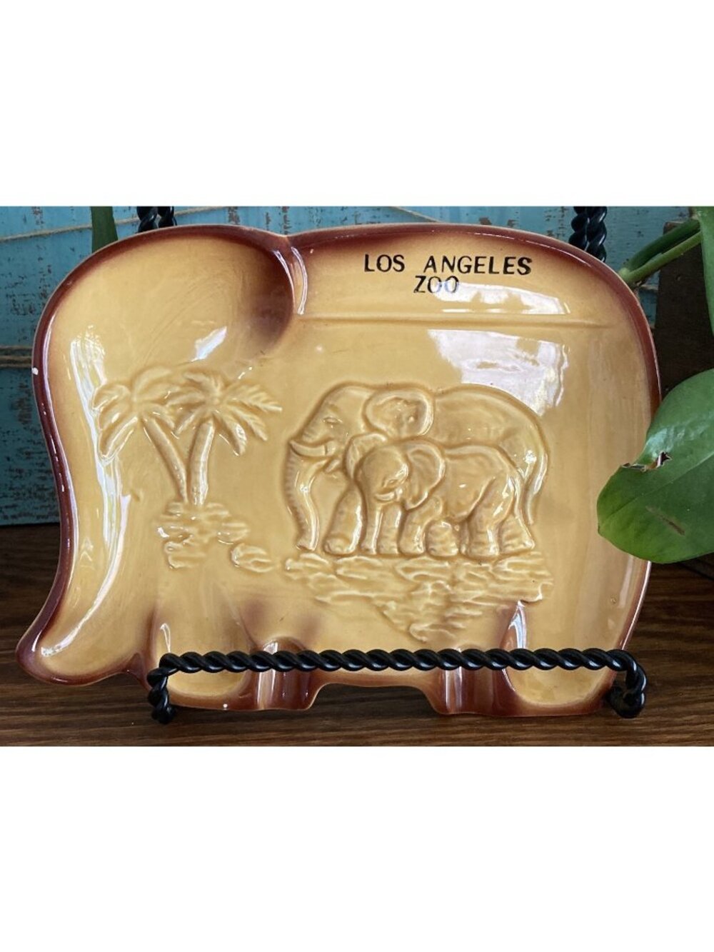 VTG Los Angeles Zoo Whimsical Yellow Tiki Bar Ceramic Elephant Ashtray Japan